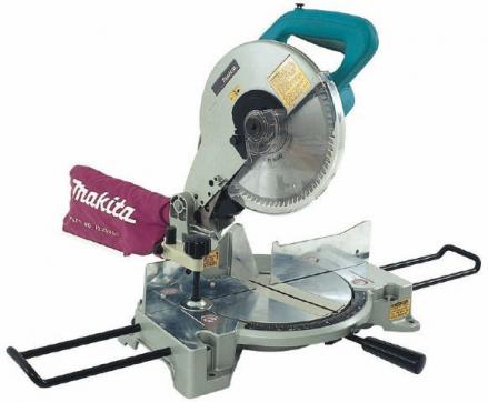 Торцовочная пила Makita LS1040 в прокат в Ставрополе. У нас лучшая цена за сутки! Возможность взять в аренду с выгодной скидкой до 40% при экспресс доставке 24/7. И помните, ночью стоимость еще дешевле на 30%! #арендапрокат #виброплита #выгодно
